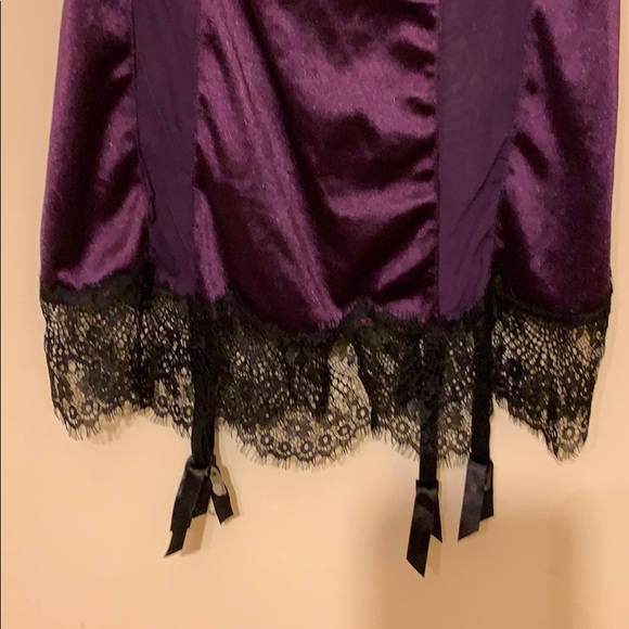 Purple and black lace chemise - Picture 6 of 6
